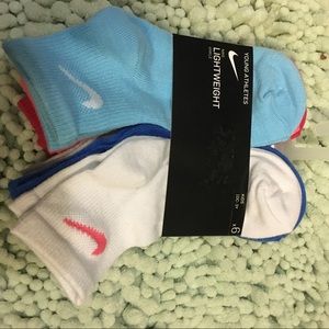 Nike girls socks